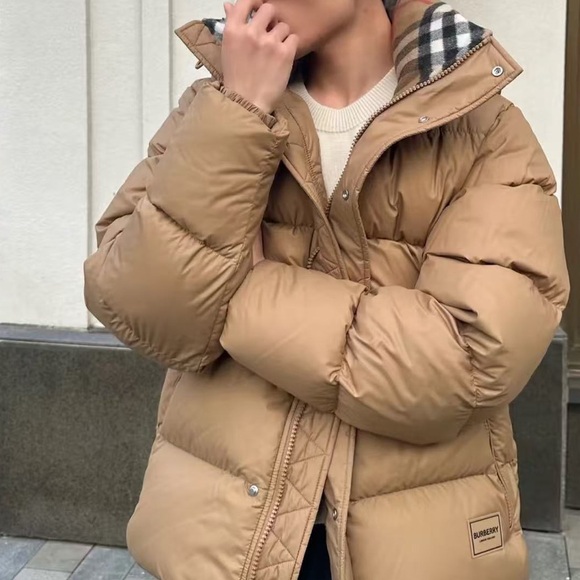 Burberry Tan Puffer Jacket Beige Men's M - Picture 4 of 4